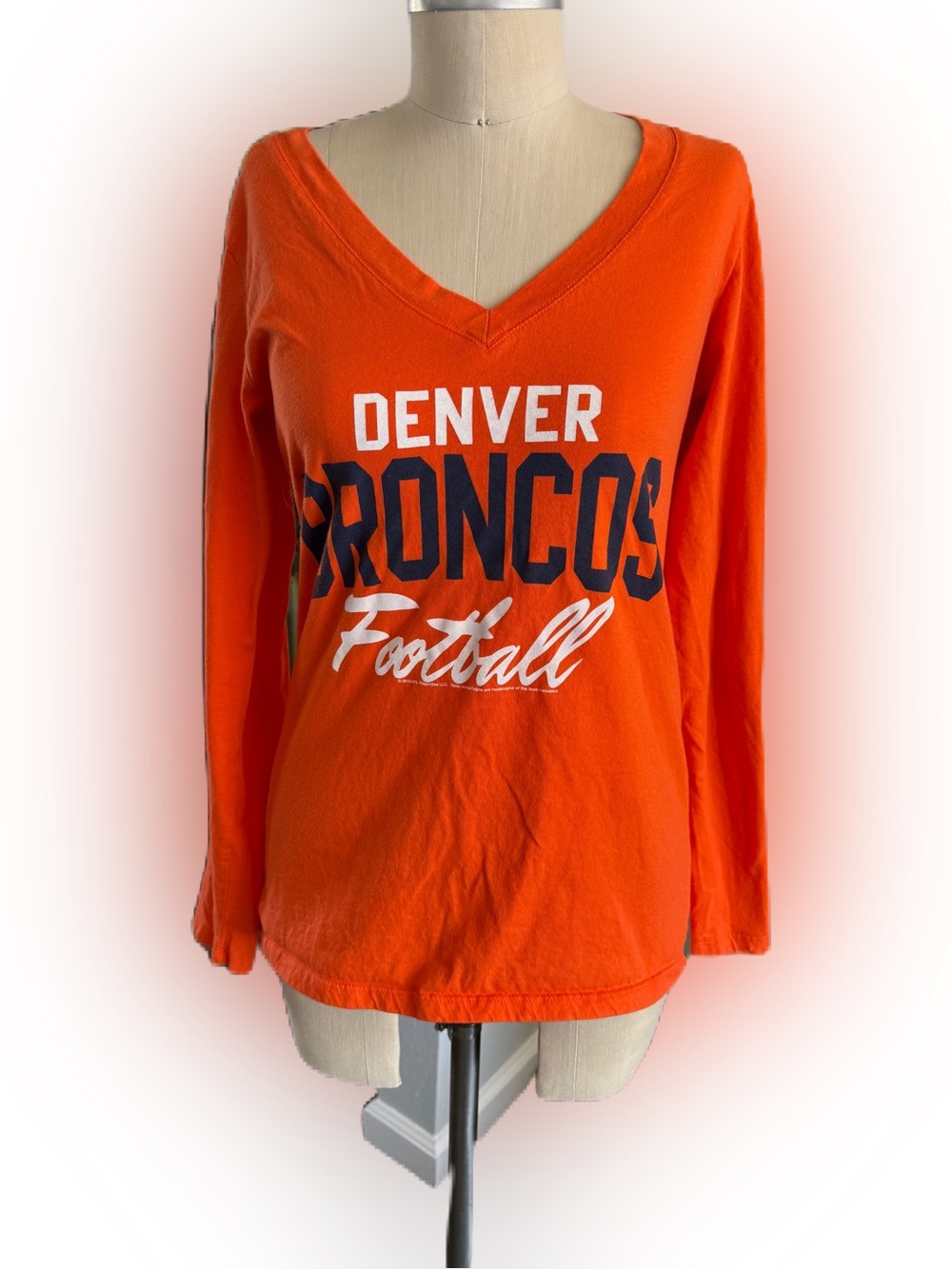 Junk Food Women’s Denver Broncos Long Sleeve Orange Tee Shirt. Size Medium